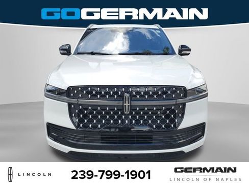 New 2025 Lincoln Navigator Black Label image 3