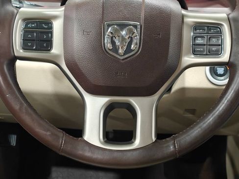 Used 2017 RAM 1500 Laramie w/ Convenience Group AWD/4WD image 5