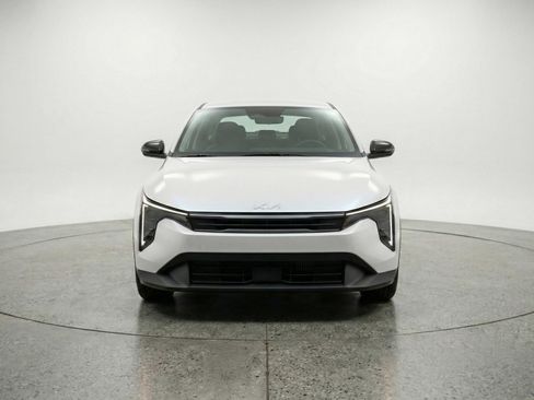 Used 2025 Kia K4 FWD image 2