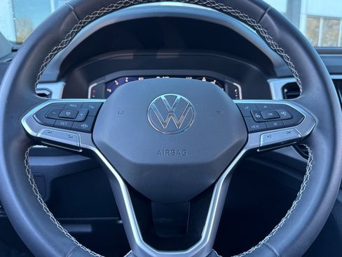 Used 2023 Volkswagen Atlas SE image 16