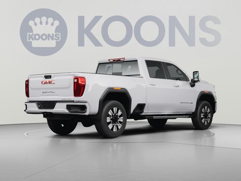 Used 2025 GMC Sierra 2500 Denali w/ Denali Reserve Package AWD/4WD image 4