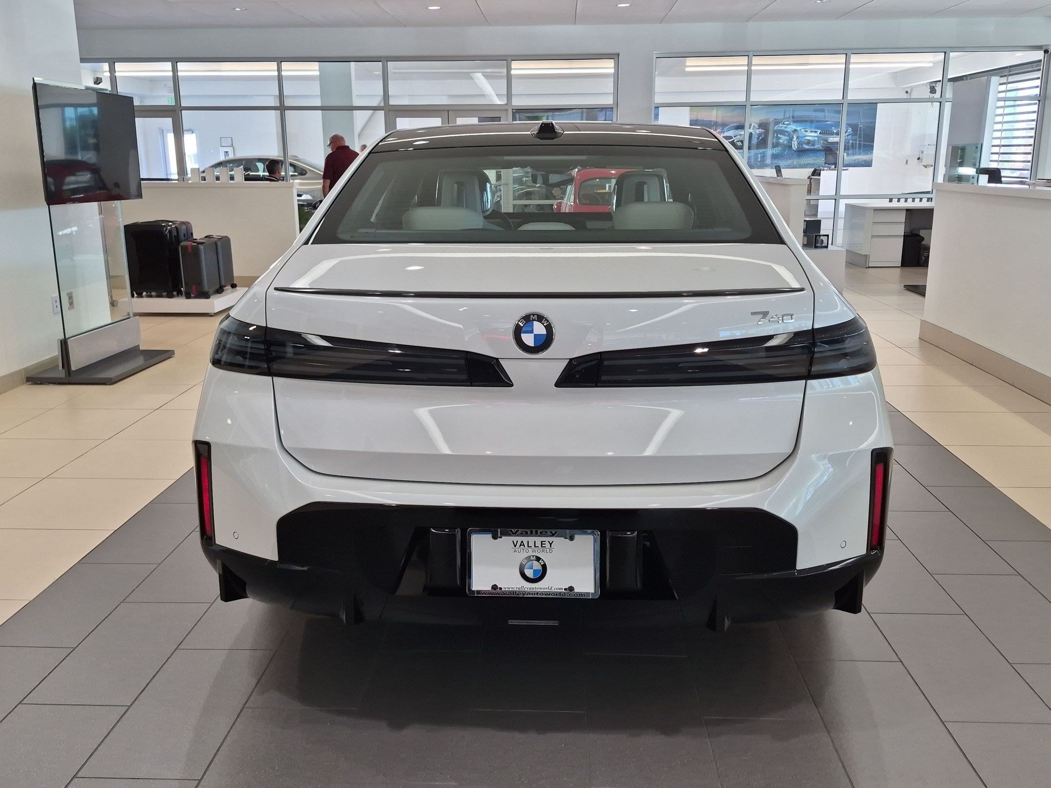 New 2027 BMW 740i w/ Executive Package RWD image 3