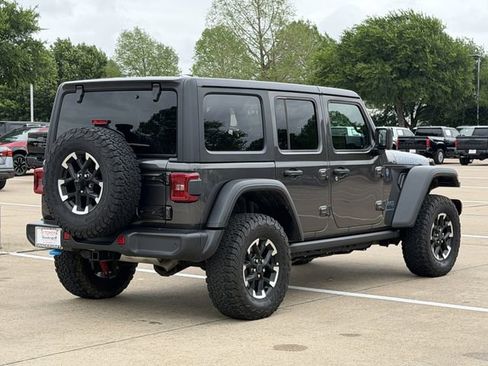 Used 2025 Jeep Wrangler Unlimited Rubicon 4xe w/ Safety Group AWD/4WD image 4