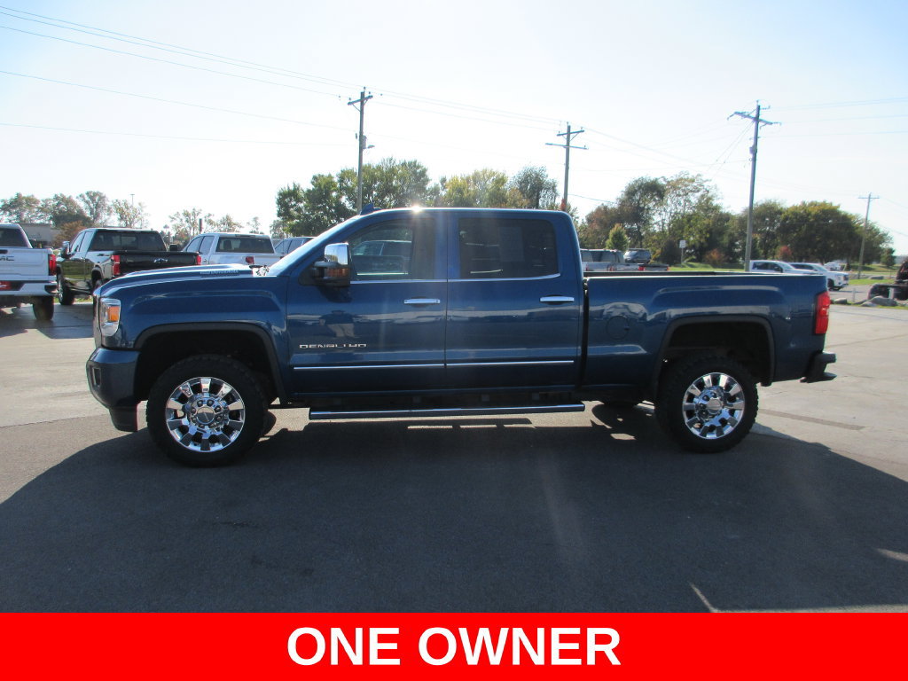 Certified 2017 GMC Sierra 2500 Denali w/ Duramax Plus Package AWD/4WD image 11
