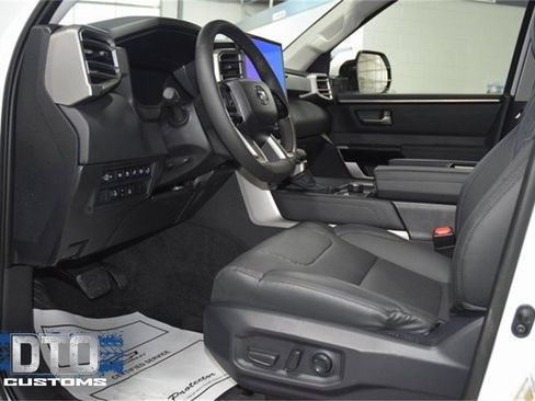 Used 2024 Toyota Tundra Limited image 36