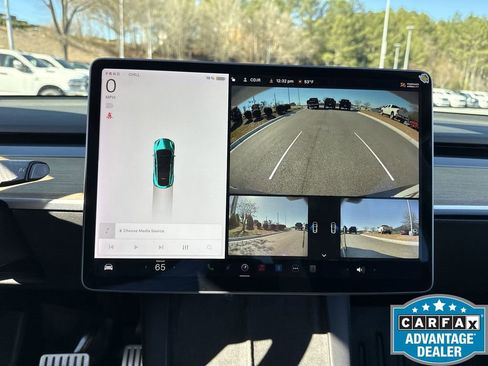 Used 2022 Tesla Model Y Performance image 16