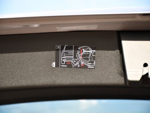 New 2026 Volvo XC90 B6 Ultra w/ Protection Package image 31