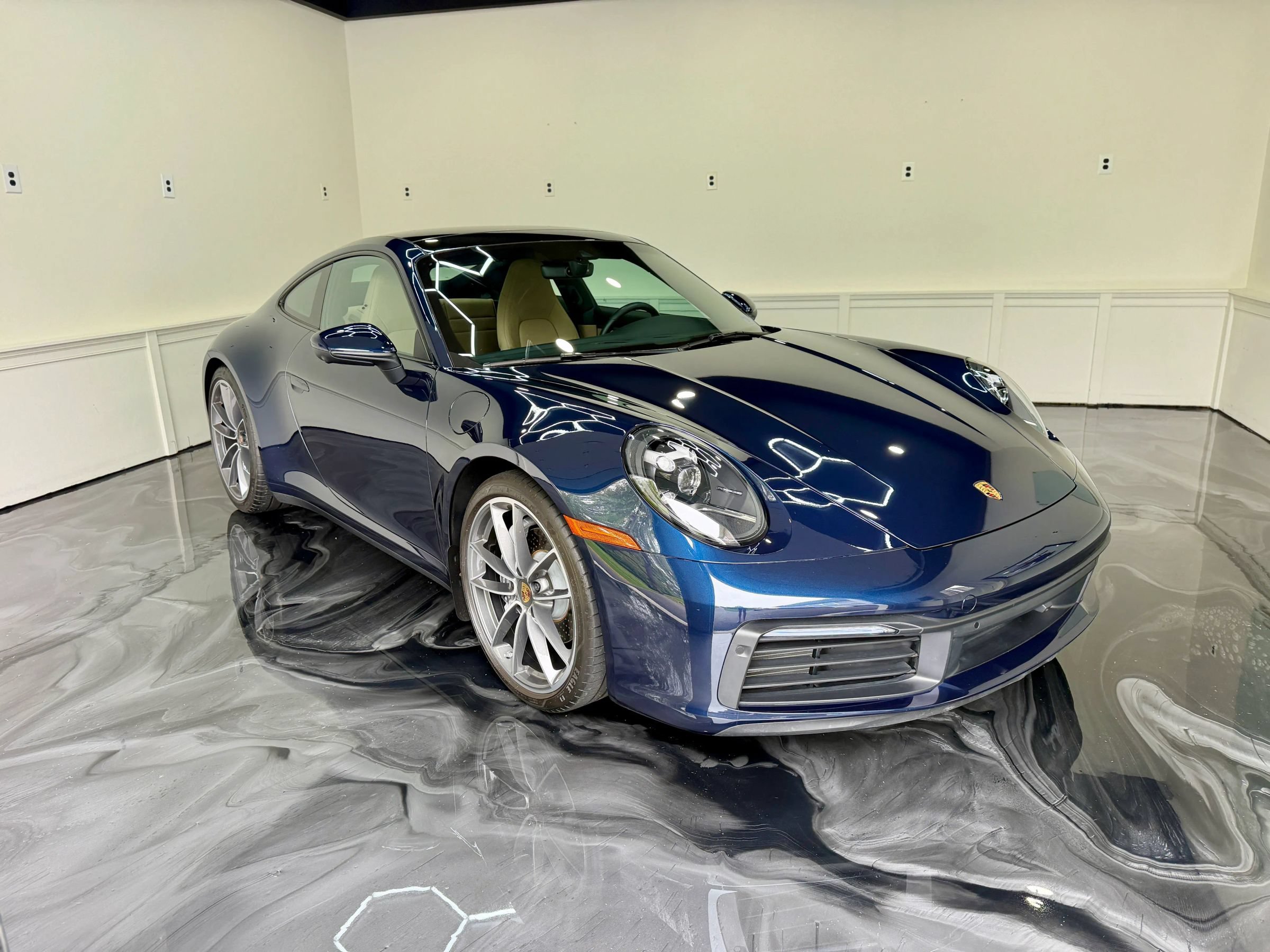 Used 2020 Porsche 911 Carrera image 2