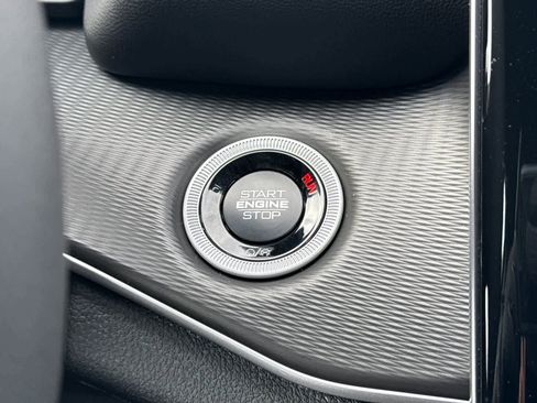 New 2025 Jeep Grand Cherokee Altitude AWD/4WD image 24