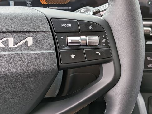 New 2026 Kia Sportage EX FWD image 29