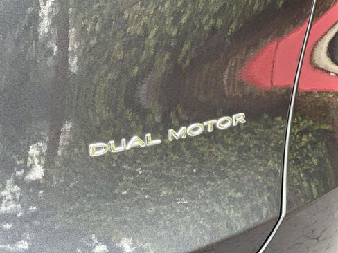 Used 2024 Tesla Model Y Long Range image 7