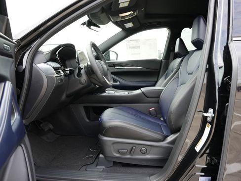 New 2026 INFINITI QX60 Sport AWD/4WD image 17
