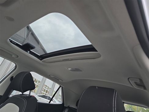 New 2026 Hyundai Venue SEL image 30