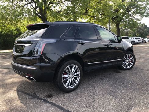 Used 2024 Cadillac XT5 Sportv w/ Technology Package AWD/4WD image 3