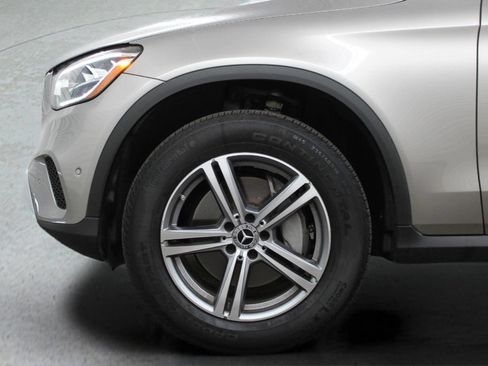 Used 2022 Mercedes-Benz GLC 300 image 6