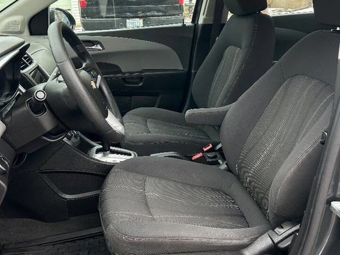 Used 2018 Chevrolet Sonic LT image 8