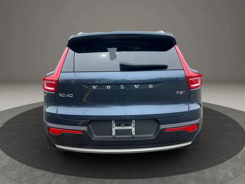 Used 2022 Volvo XC40 T5 Momentum w/ Premium Package AWD/4WD image 6