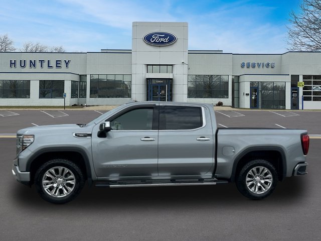 Used 2023 GMC Sierra 1500 Denali w/ Technology Package AWD/4WD image 7