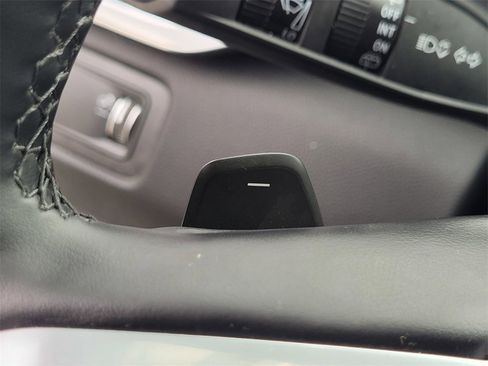 Used 2025 GMC Acadia Elevation image 26