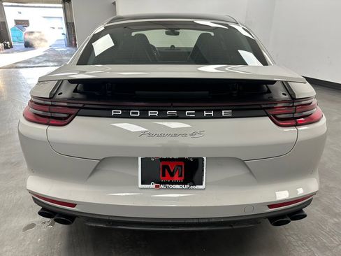 Used 2018 Porsche Panamera 4S image 11