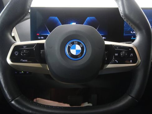 Used 2024 BMW iX xDrive50 w/ Sport Package AWD/4WD image 15
