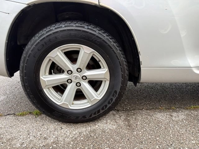 Used 2010 Toyota Highlander 4WD image 32