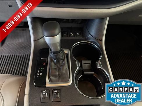 Used 2017 Toyota Highlander SE AWD/4WD image 17