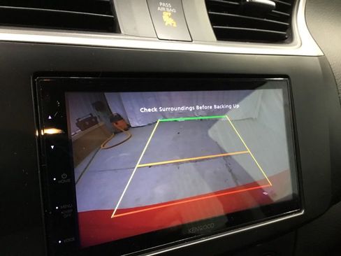 Used 2017 Nissan Sentra SV image 11