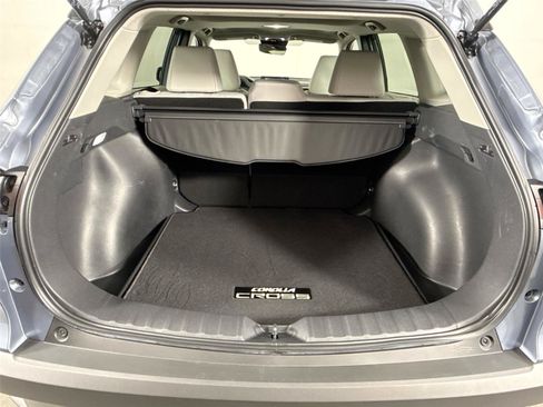 Certified 2025 Toyota Corolla Cross LE w/ Moonroof Package FWD image 53