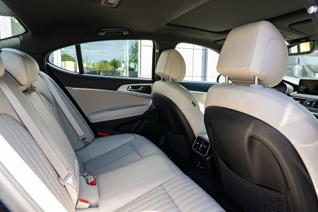 Used 2023 Genesis G70 2.0T w/ Sport Prestige Package AWD/4WD image 28