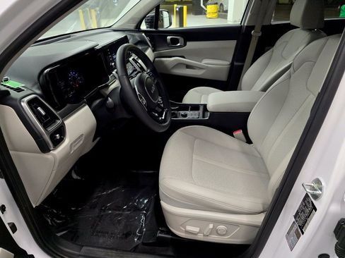 Used 2022 Kia Sorento S w/ Panoramic Sunroof Package FWD image 16