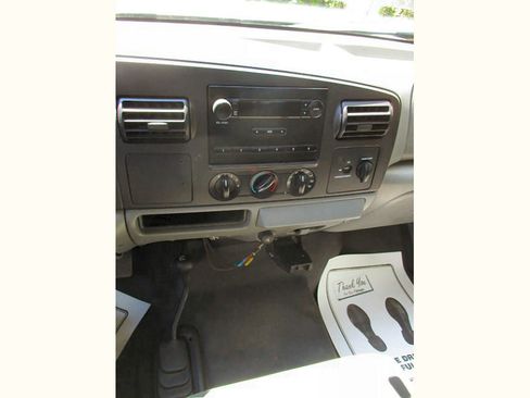 Used 2005 Ford F250 XL AWD/4WD image 15