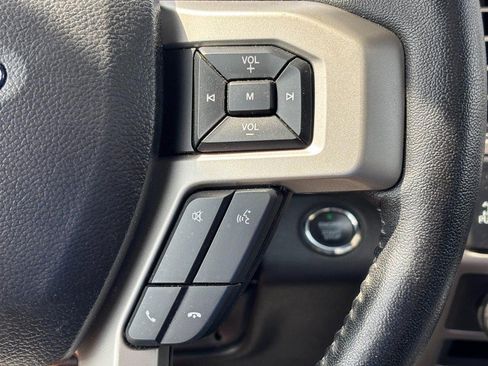Used 2019 Ford F150 Lariat w/ Equipment Group 502A Luxury AWD/4WD image 20
