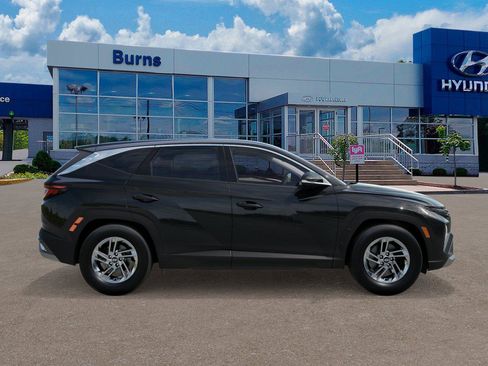 New 2026 Hyundai Tucson SE image 7