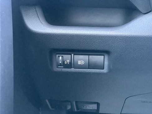 Used 2024 Toyota RAV4 XLE FWD image 15