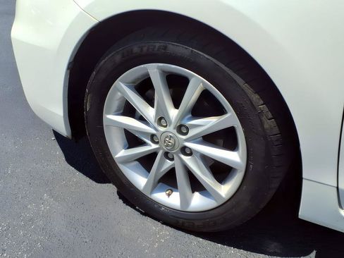Used 2012 Toyota Prius V Five FWD image 10