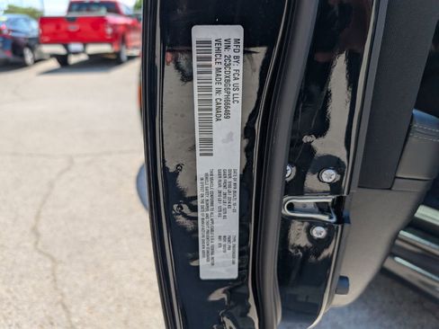 Used 2023 Dodge Charger SXT RWD image 25