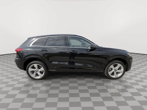 Used 2025 Audi Q5 Premium Plus w/ Premium Plus AWD/4WD image 6