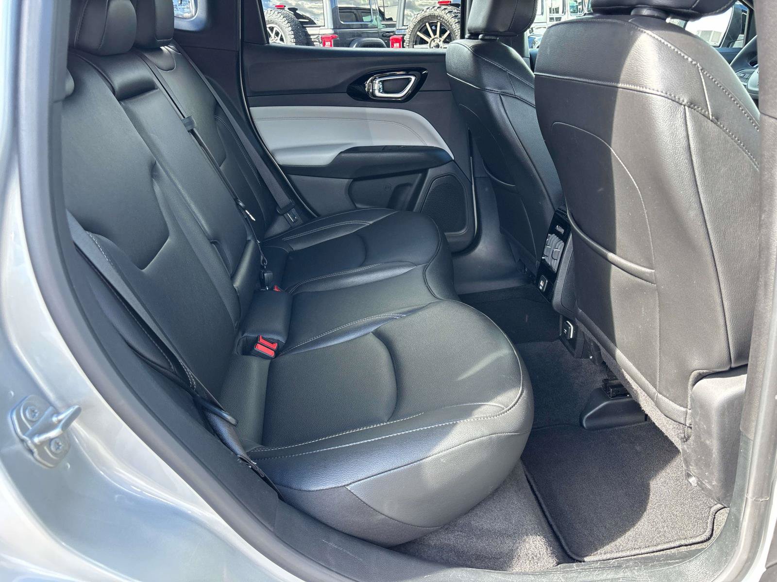 Certified 2025 Jeep Compass Limited AWD/4WD image 14