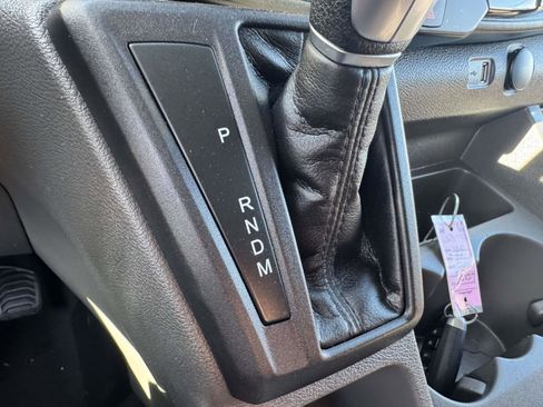 Used 2023 Ford Transit 350 XLT image 32