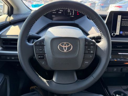 Used 2025 Toyota Prius LE image 8