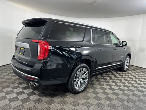 Used 2022 GMC Yukon XL Denali image 3