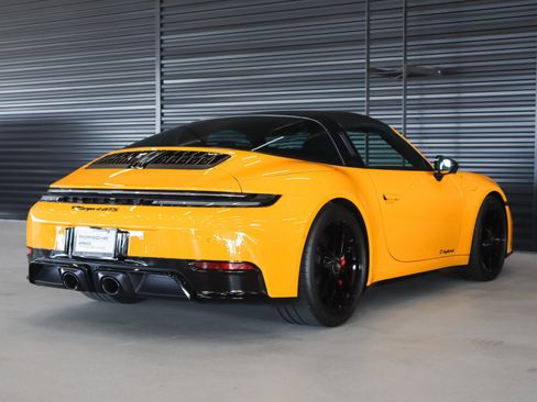 Certified 2025 Porsche 911 Targa 4 GTS AWD/4WD image 11
