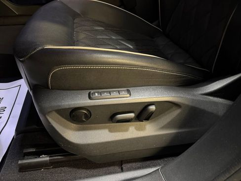 Used 2024 Volkswagen Atlas SEL Premium R-Line image 13