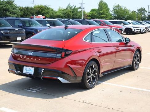 Used 2025 Hyundai Sonata SEL FWD image 6