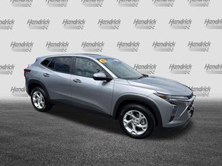 Used 2026 Chevrolet Trax LS w/ LS Convenience Package FWD video 2