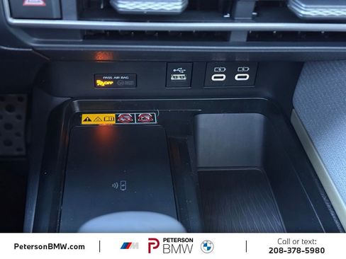 Used 2025 Toyota Camry SE w/ Convenience Package image 32