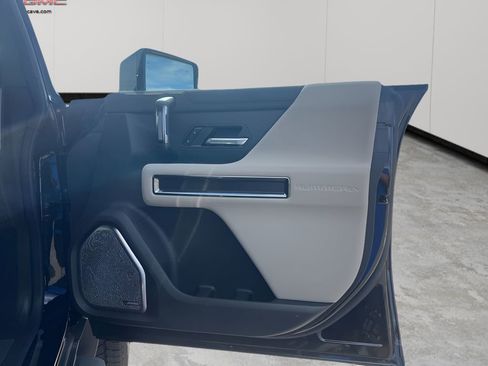 New 2026 GMC Hummer EV 4x4 Crew Cab image 13
