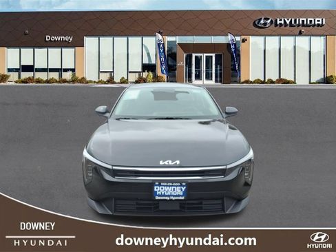Used 2025 Kia K4 FWD image 2