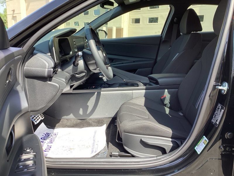 New 2026 Hyundai Elantra Sport FWD image 19